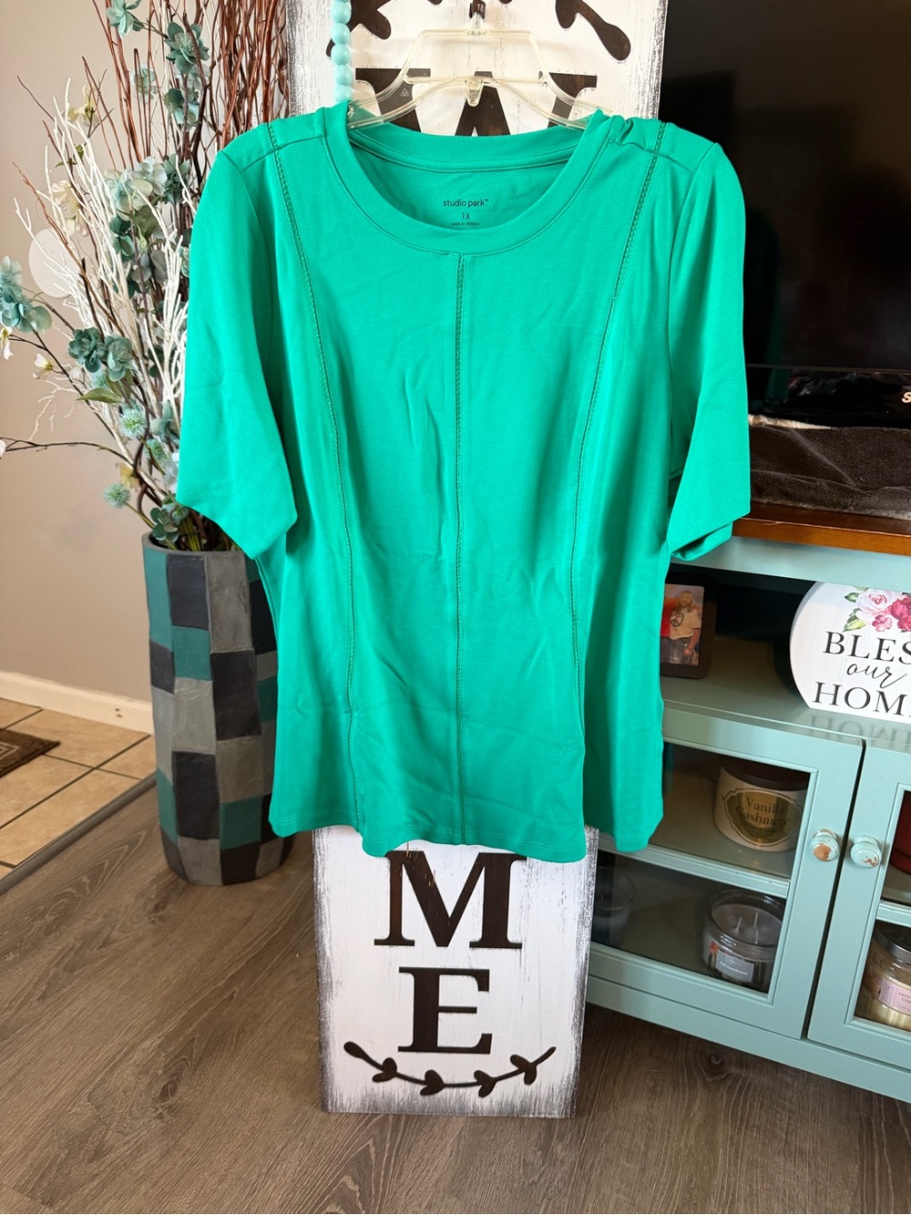 Studio Emerald Green Short Sleeve Crewneck Top Size 1X - Picture 1 of 3